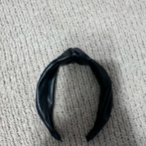 Black Knotted Headband